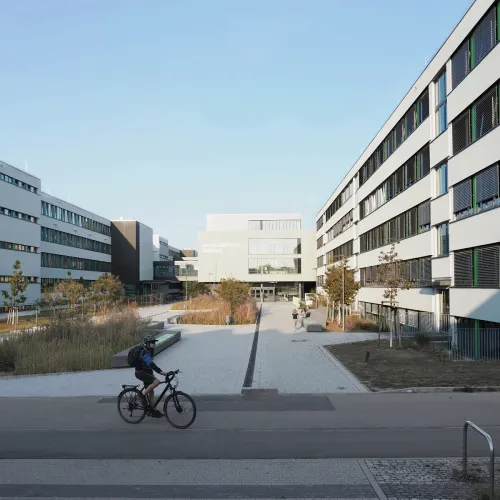 Centro escolar Grünau Nordwest en Leipzig 01