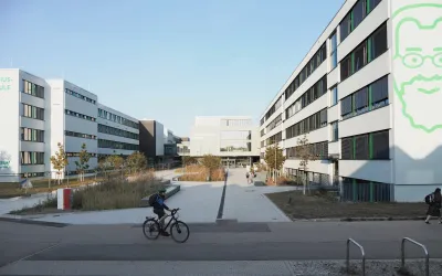 Gr&uuml;nau Nordwest school centre in Leipzig 01